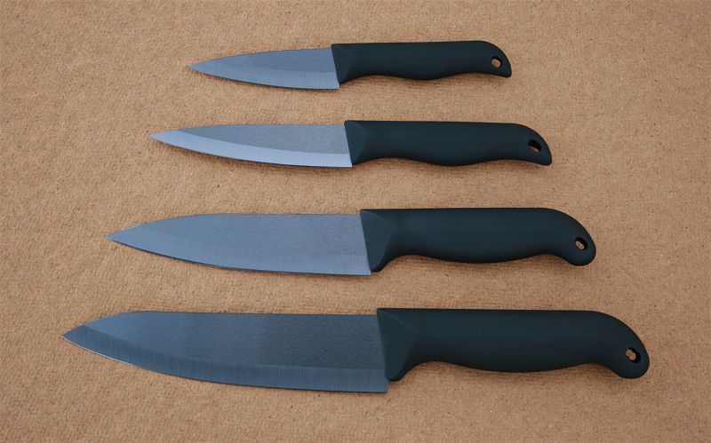 (obrázek pro) Keramický nůž s černým ostřím délky 3 palce (7 cm)