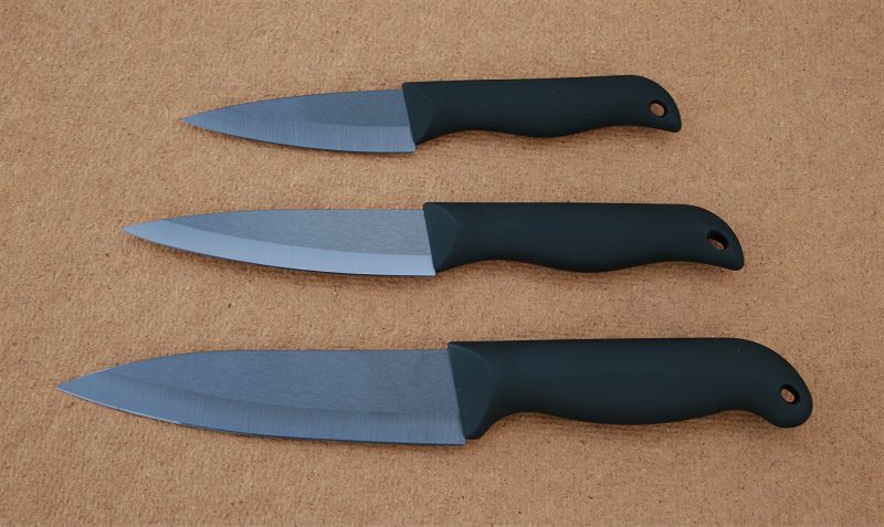 (obrázek pro) Keramický nůž s černým ostřím délky 3 palce (7 cm)