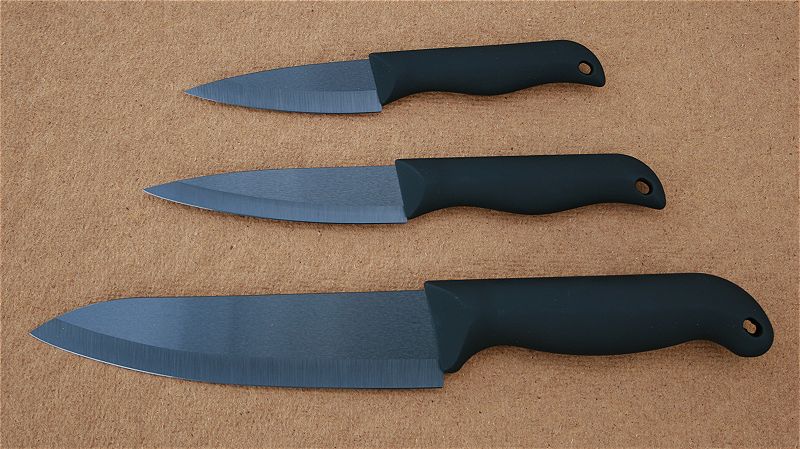 (obrázek pro) Keramický nůž s černým ostřím délky 3 palce (7 cm)